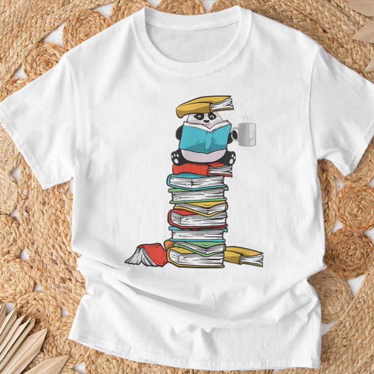 Panda Bear Loves Reading Illustration For A Book Nerd T-Shirt Gifts for Old Men