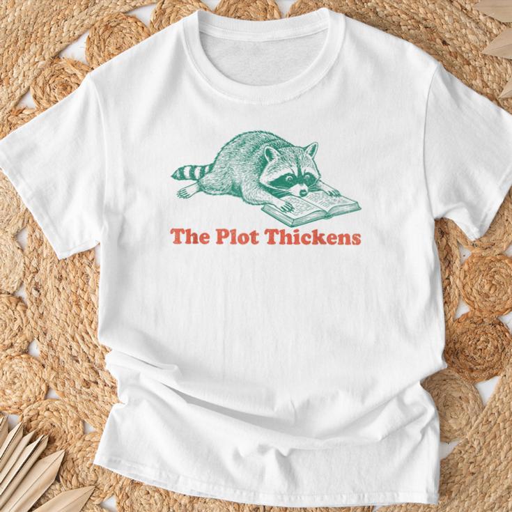 The Plot Thickens Bookish Raccoon Fantasy Book Reader T-Shirt Gifts for Old Men