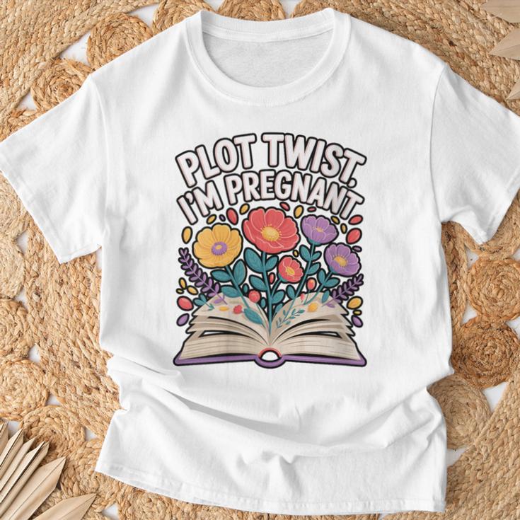 Plot Twist I’m Pregnant Book Lover Announcement T-Shirt Gifts for Old Men Plot Twist I’m Pregnant Book Lover Announcement T-Shirt Gifts for Old Men