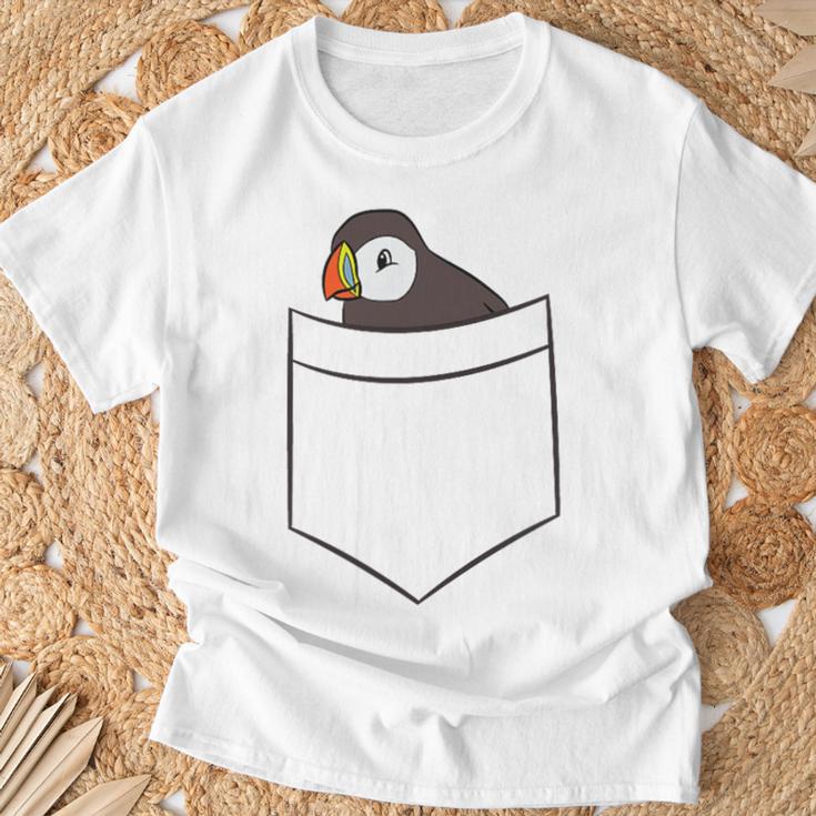Puffin In The Pocketeabird Iceland Pocket Puffin Tシャツ 高齢者への贈り物