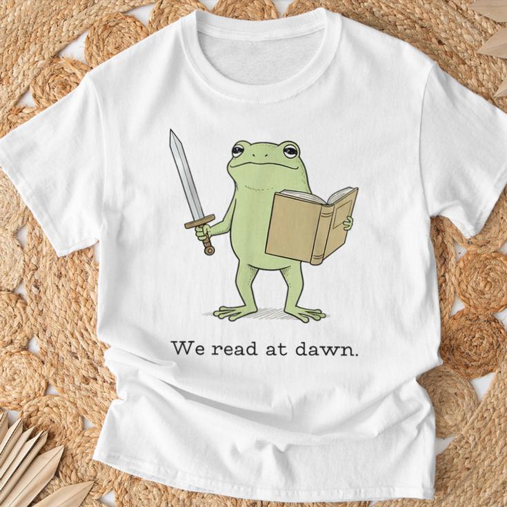 We Read At Dawn Bookish Frog Reading T-Shirt Gifts for Old Men