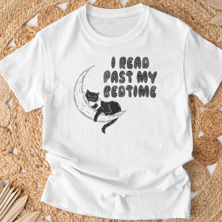 I Read Past My Bedtime Reading Cat Book Lover T-Shirt Gifts for Old Men