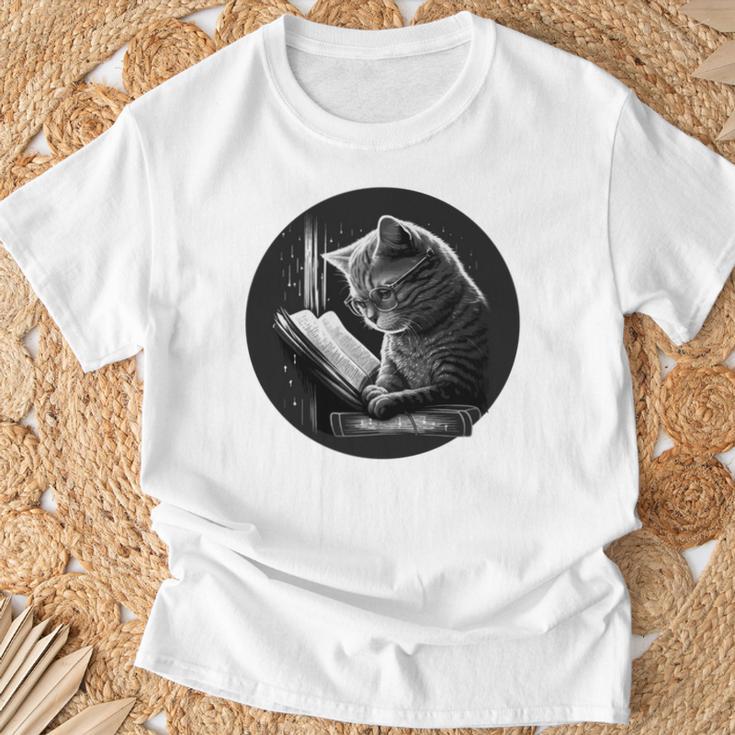 Reading Cat Book Lover Cat Lover Bookworm Cat Owner T-Shirt Gifts for Old Men