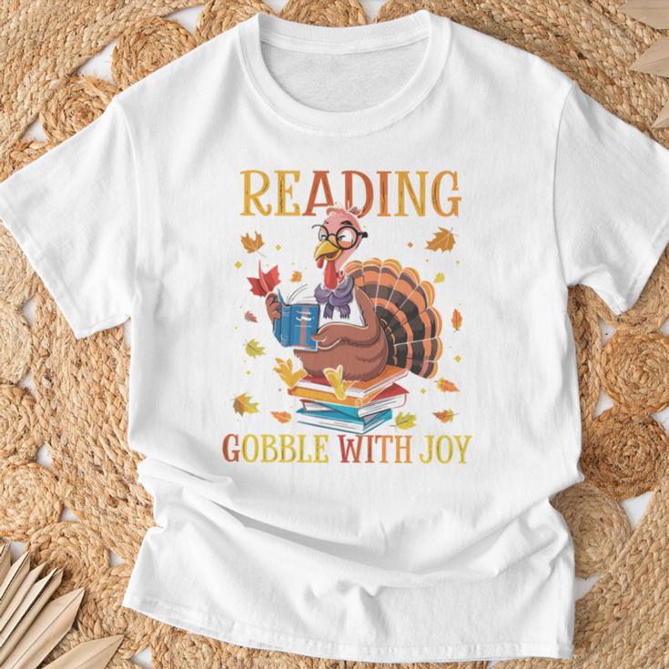 Reading Makes Me Gobble With Joy Turkey Reading Book L T-Shirt Gifts for Old Men