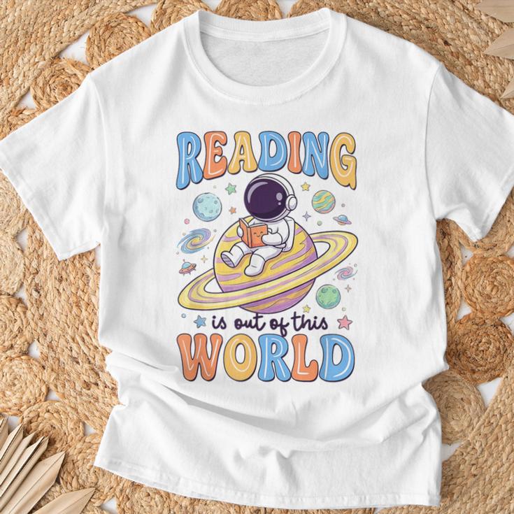 Reading Out Of The World Book Lover Reading Boys Girls Kids T-Shirt Gifts for Old Men
