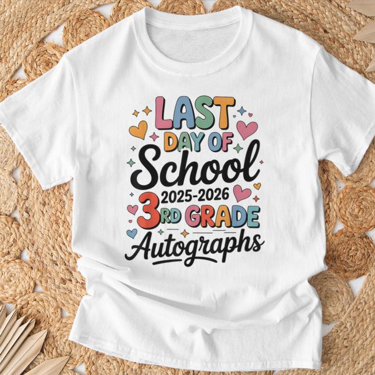 Sign My 3Rd Grade Last Day 2026 Autographs シグネチャーアート Tシャツ 高齢者への贈り物