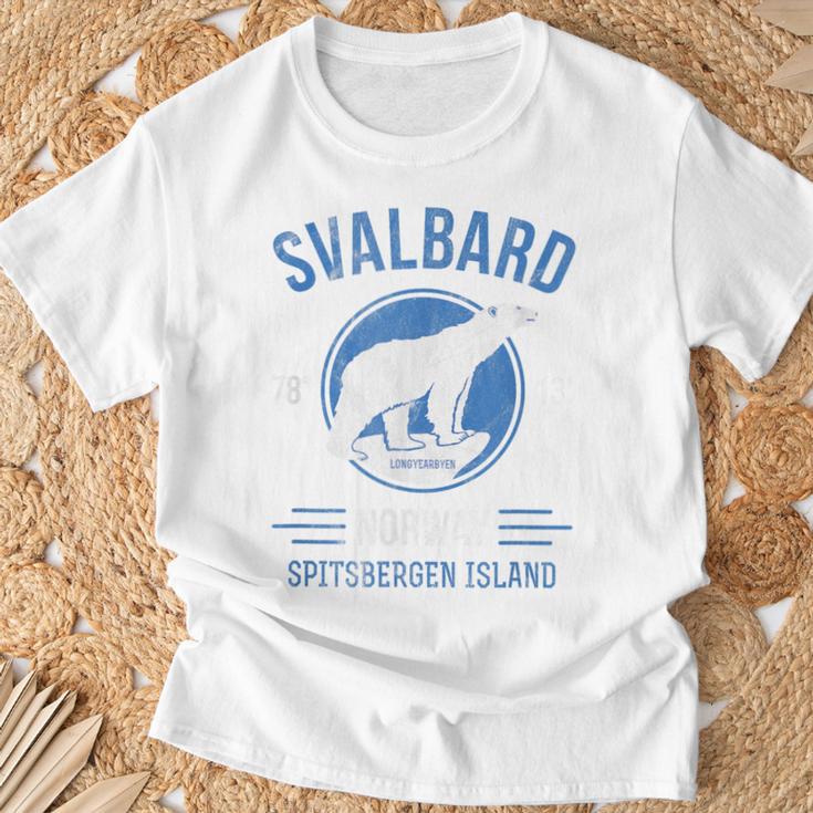Svalbardpitzbergen ホッキョクグマ ロングイヤービーン ノルウェー ホッキョクグマ Tシャツ 高齢者への贈り物