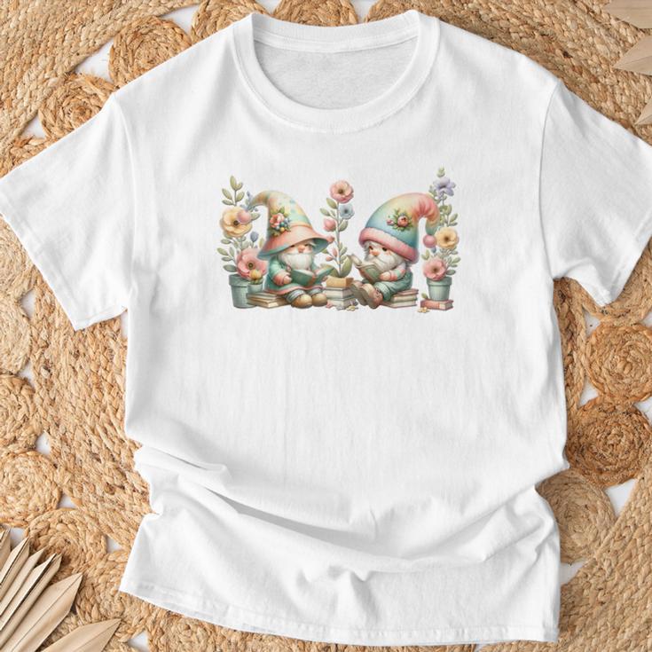 Teacher Gnome Motif Floral Stack Of Books Decor Cute Reading T-Shirt Gifts for Old Men Teacher Gnome Motif Floral Stack Of Books Decor Cute Reading T-Shirt Gifts for Old Men