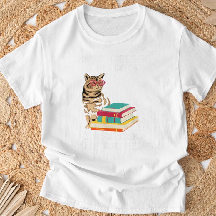 That's What I Do I Pet Cats I Read Books And I Forget Things T-Shirt Gifts for Old Men