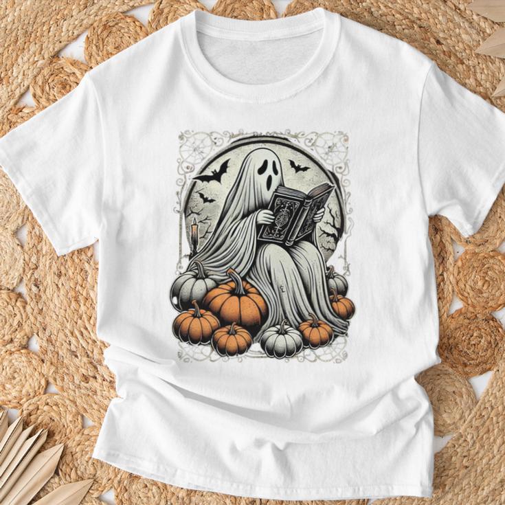 Vintage Ghost Reading Book Pumpkins Goth Halloween Teachers T-Shirt Gifts for Old Men