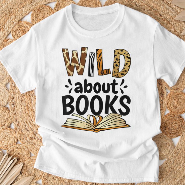 Wild About Books Booklover & Bibliophile T-Shirt Gifts for Old Men