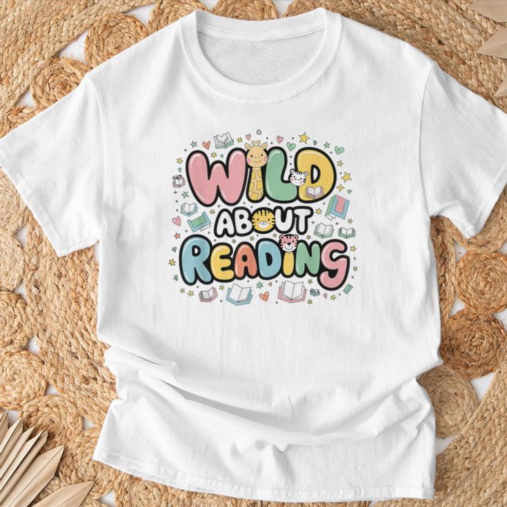 Wild About Reading Animal Bookworm Library Book Lover Reader T-Shirt Gifts for Old Men Wild About Reading Animal Bookworm Library Book Lover Reader T-Shirt Gifts for Old Men