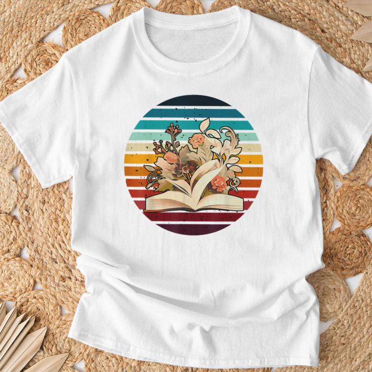 Wildflower Book Lovers For Summer Reading Booktrovert Women T-Shirt Gifts for Old Men