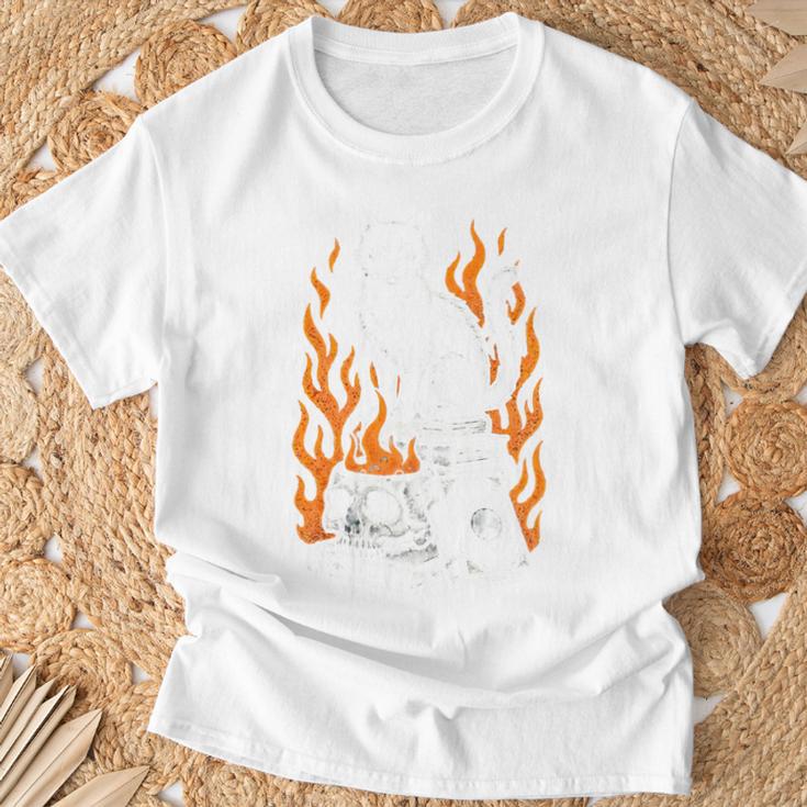 Witchy Creepy Goth Cat Skull Flames Occult Magic Books Comfort Colors Crop Top T-Shirt Gifts for Old Men