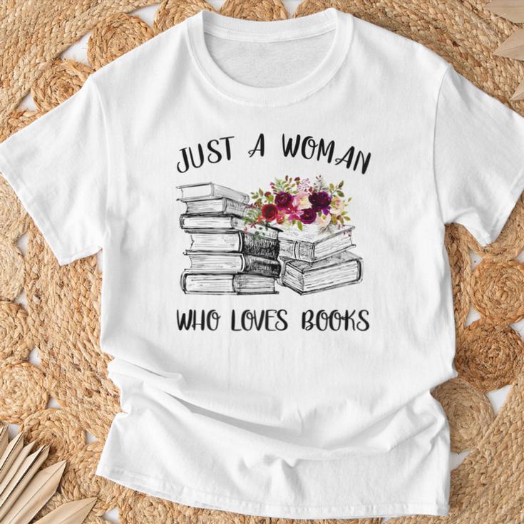 A Woman Who Loves Books Quotes Art Reader Reading Lover T-Shirt Gifts for Old Men