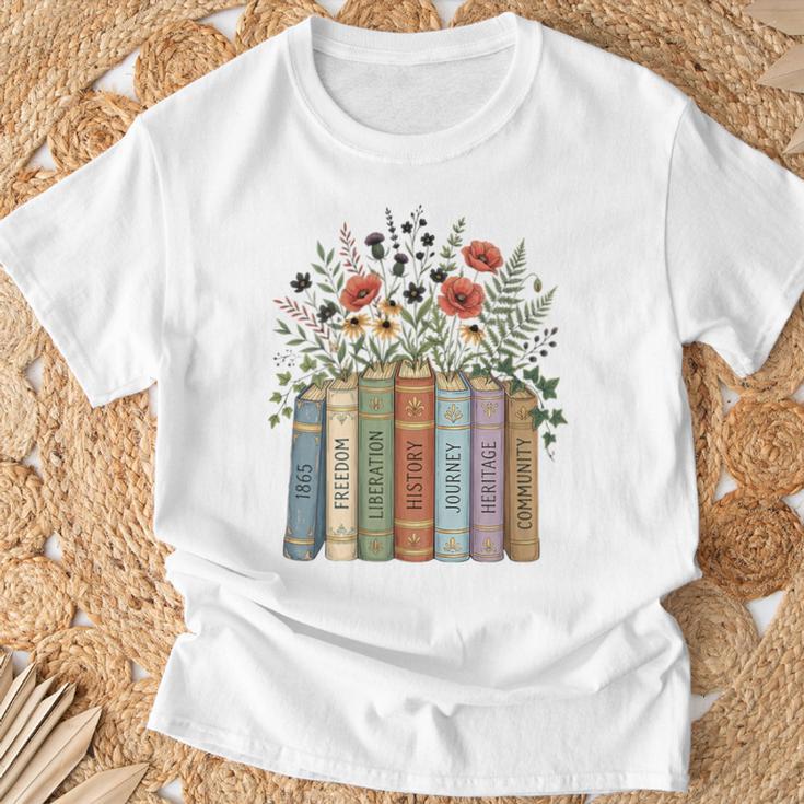 Women's Juneteenth 1865 Freedom Books Botanical Wildflower Graphic T-Shirt Gifts for Old Men