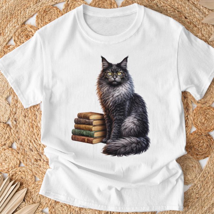Women's Smokey Maine Coon Cat Book Lover T-Shirt Gifts for Old Men