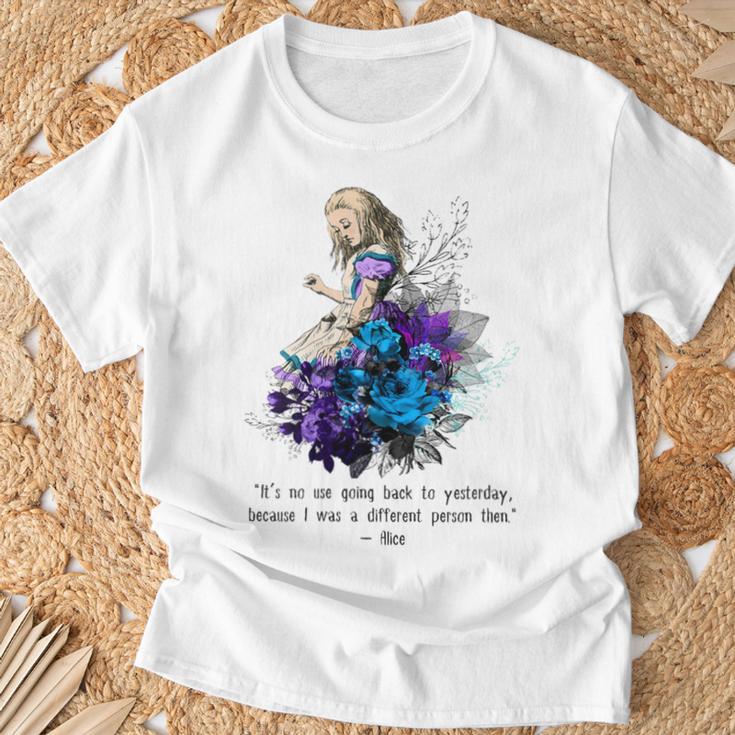 Women's Vintage Book Quote It’s No Use Going Back To Yesterday T-Shirt Gifts for Old Men