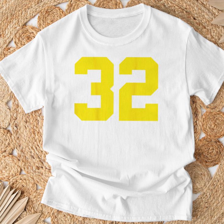 イエローナンバー32 背面 スポーツチーム ジャージ番号 Tシャツ 高齢者への贈り物