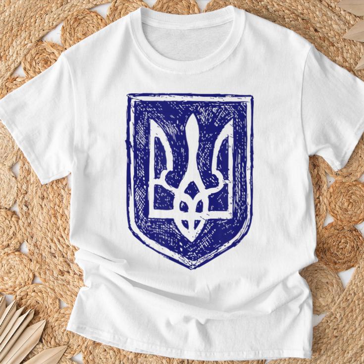 ウクライナの紋章 ウクライナの強いビシバンカ Tシャツ 高齢者への贈り物