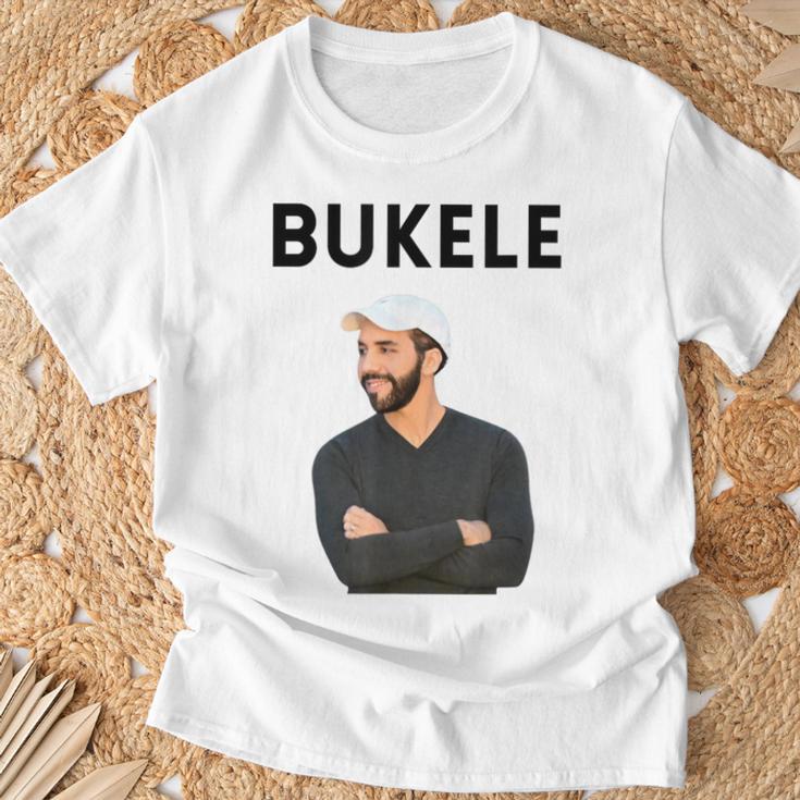 エルサルバドル大統領 ナイブ・ブケレ Tシャツ 高齢者への贈り物