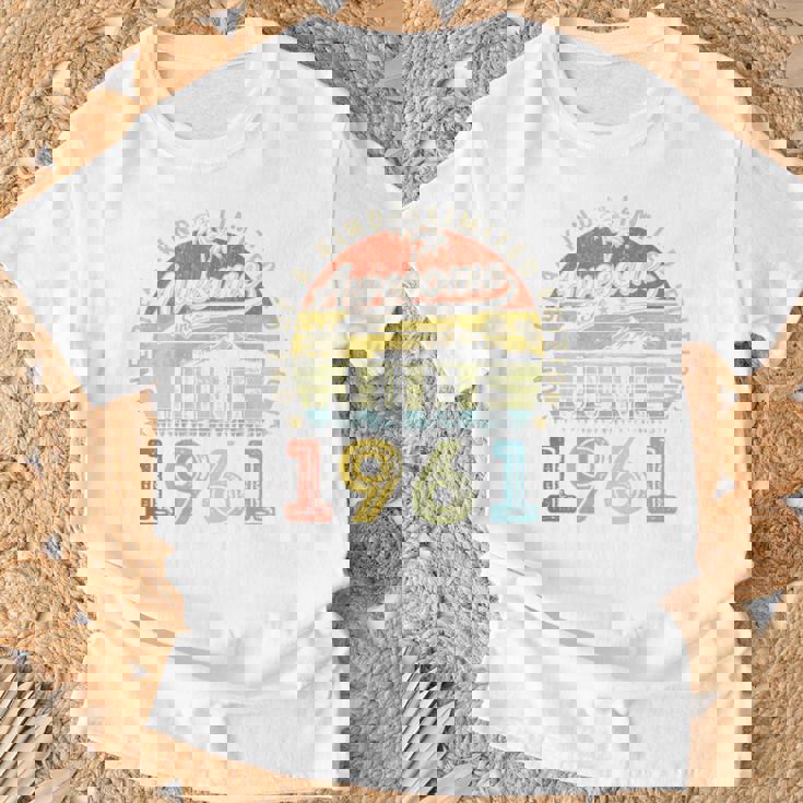 オンバック 65 限定版 1961年6月65日 誕生日 Tシャツ 高齢者への贈り物