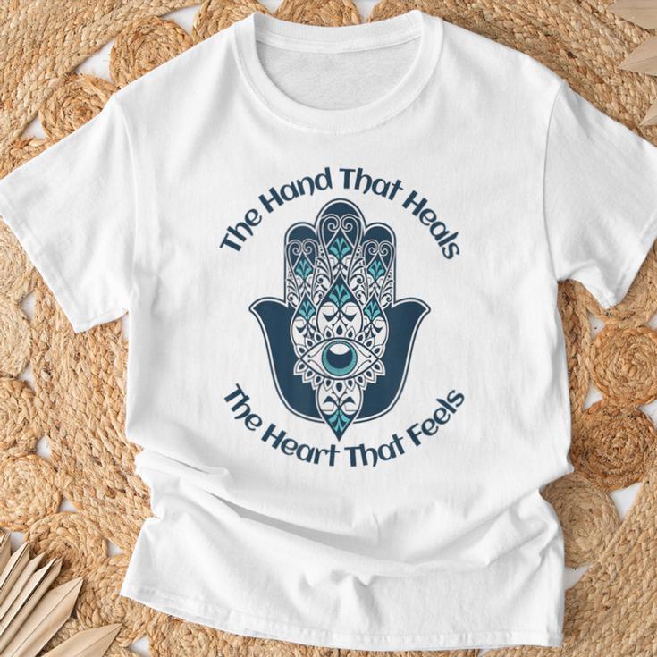 ファティマの手を感じる心を癒す手 Tシャツ 高齢者への贈り物