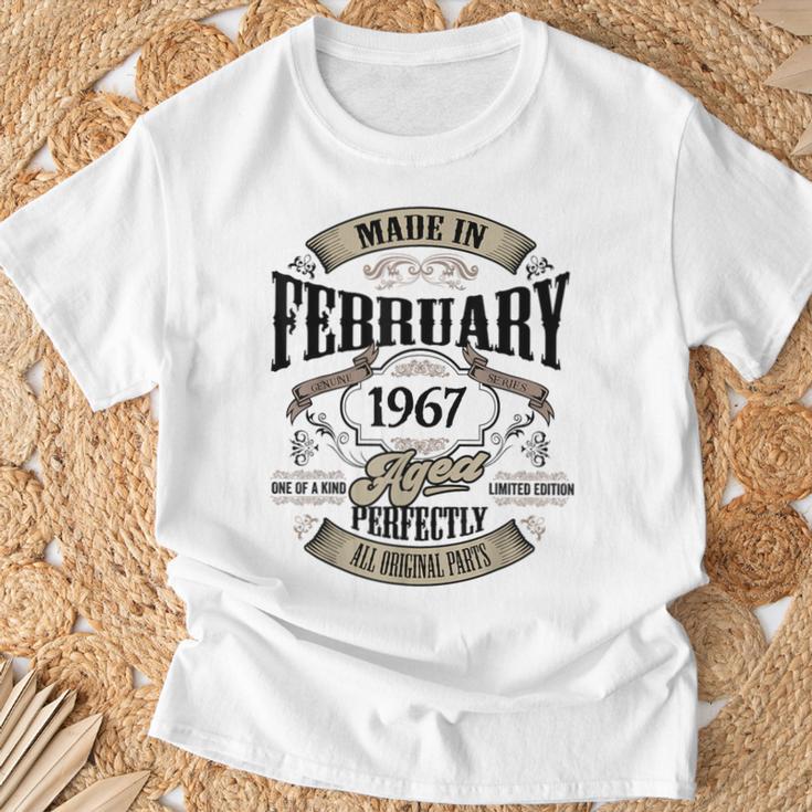 ヴィンテージ還暦伝説 1967年2月 60歳の贈り物 Tシャツ 高齢者への贈り物