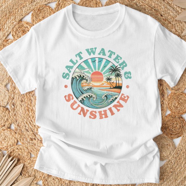 海水と日光 レトロ ビーチ 波 夕日 ヤシの木 Tシャツ 高齢者への贈り物