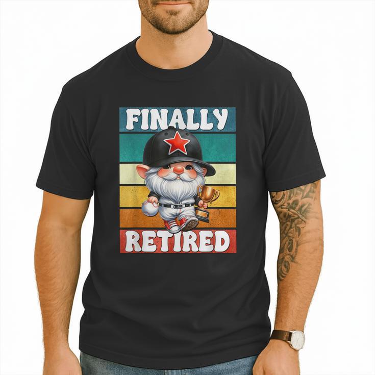 Retro Baseball Retirement Gnome Baseball Dad Finally Retired Men T-Shirt