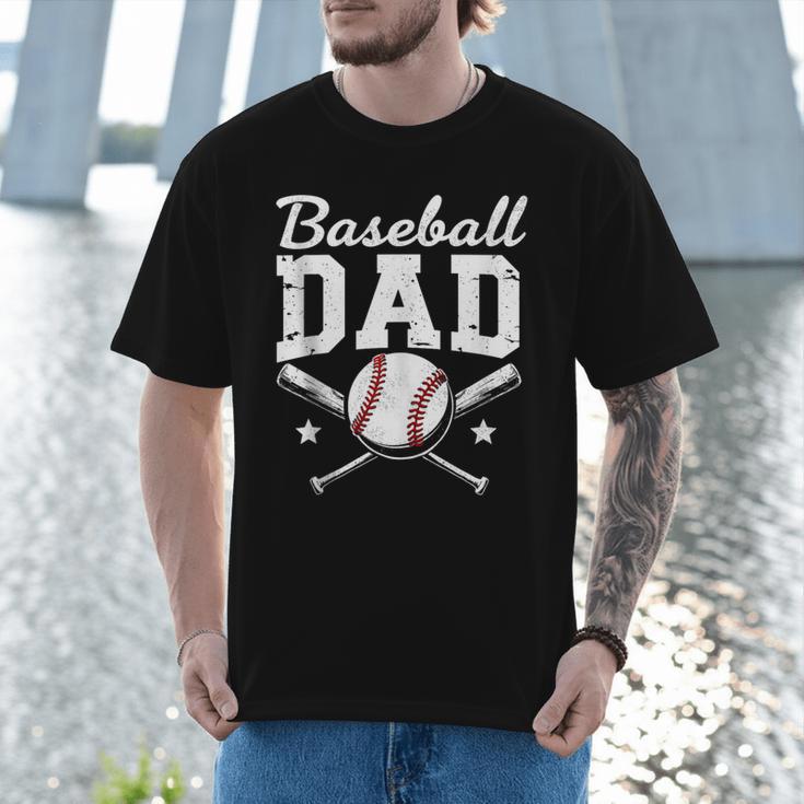 Fathers Cute Vintage Baseball Dad Sport Lovers Batter Player Men T-Shirt