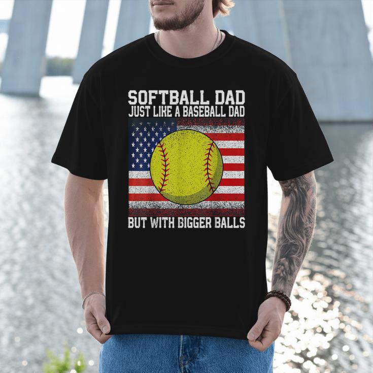 Softball Dad Like a Baseball Dad Father's Day USA Flag Men T-Shirt