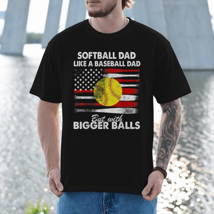 Vintage Softball Dad Like A Baseball Dad US Flag Fathers Day Men T-Shirt