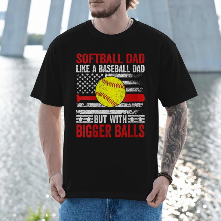 Vintage Softball Dad Like A Baseball Dad US Flag Men T-Shirt