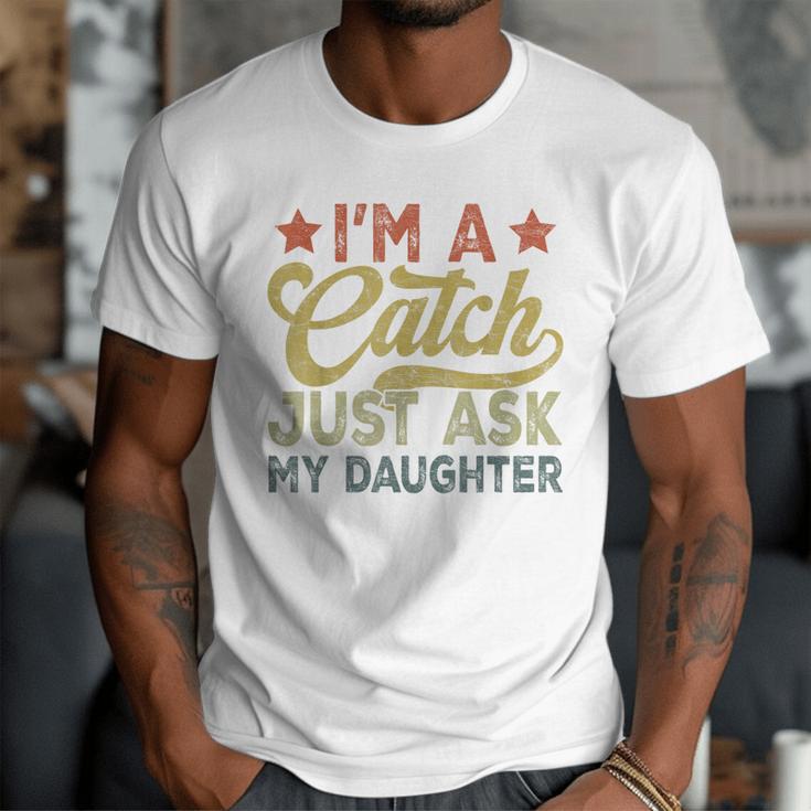 Vintage Baseball Dad Men I'm A Catch Just Ask My Daughter Men T-Shirt