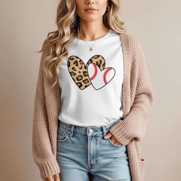 Baseball Heart Leopard Heart Sport Baseball Mom Women T-Shirt