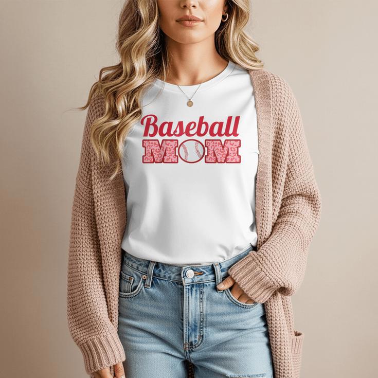 Baseball Mom Cute Mother Fans Baseball Graphic Raglan Baseball Tee Women T-Shirt Baseball Mom Cute Mother Fans Baseball Graphic Raglan Baseball Tee Women T-Shirt