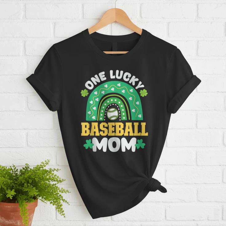 One Lucky Baseball Mom St Patricks Day Rainbow Mother Mama Women T-Shirt