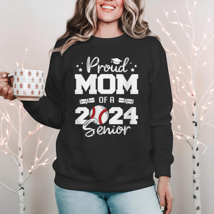 Proud Mom Of a 2024 Senior Baseball Mom 2024 Graduate Women Crewneck Sweatshirt