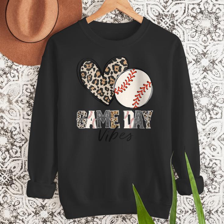 Baseball Game Day Vibes Baseball Mom Mama Leopard Cute Women Crewneck Sweatshirt