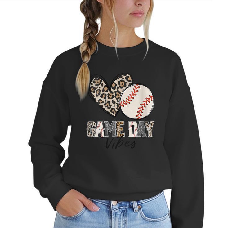 Baseball Game Day Vibes Baseball Mom Mama Leopard Cute Women Crewneck Sweatshirt