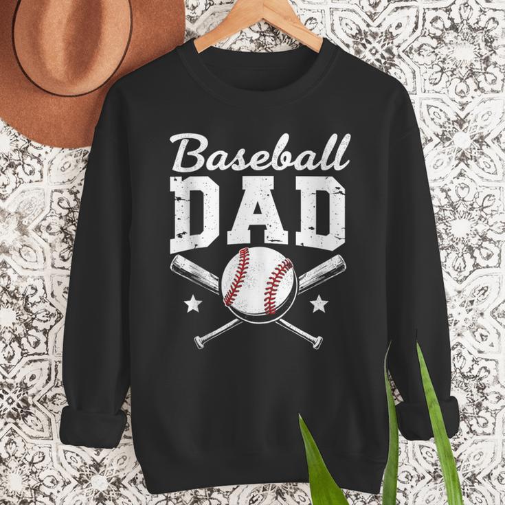 Fathers Cute Vintage Baseball Dad Sport Lovers Batter Player Men Sweatshirt