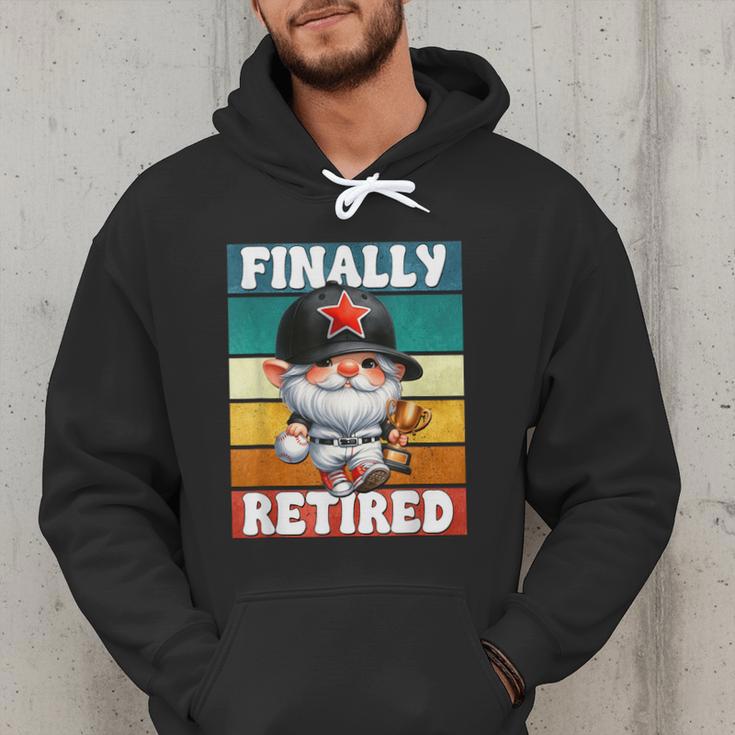 Retro Baseball Retirement Gnome Baseball Dad Finally Retired Men Hoodie