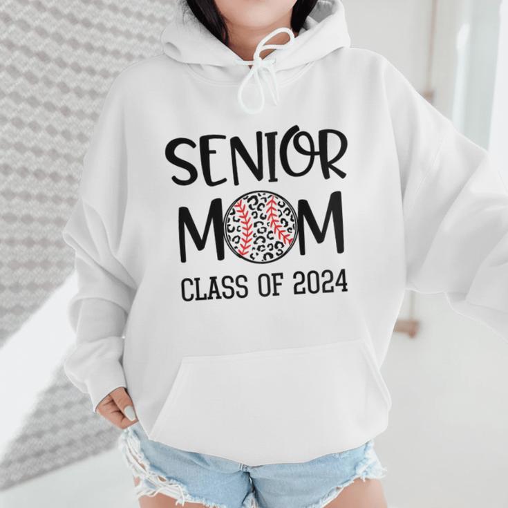 Proud Senior Baseball Mom Senior 2024 Class Leopard Game Day Raglan Baseball Tee Wmen Hoodie
