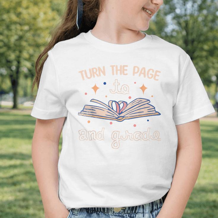 2nd Grade Book Lover Book Nerd Back To School Graphic Toddler T-Shirt