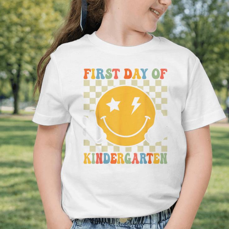 First Day Of Kindergarten Retro Back To School Girls Kids Graphic Toddler T-Shirt First Day Of Kindergarten Retro Back To School Girls Kids Graphic Toddler T-Shirt