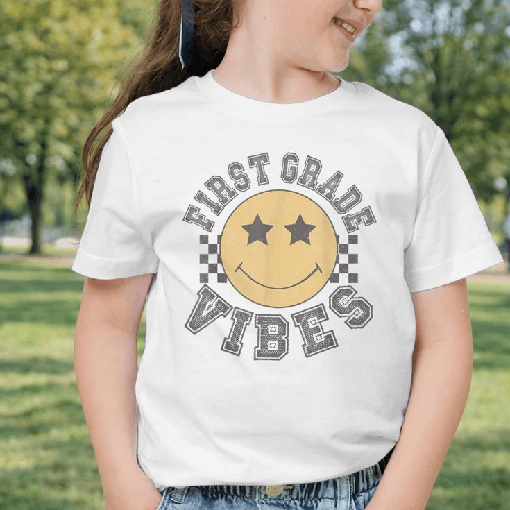 Retro First Grade Vibes Smile Face Back To School 1st Grade Graphic Toddler T-Shirt Retro First Grade Vibes Smile Face Back To School 1st Grade Graphic Toddler T-Shirt