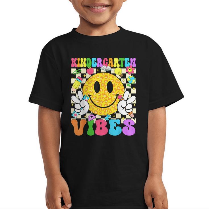 Kindergarten Vibes Smile Face Back To School Kinder Girl Kid Graphic Kid T-Shirt