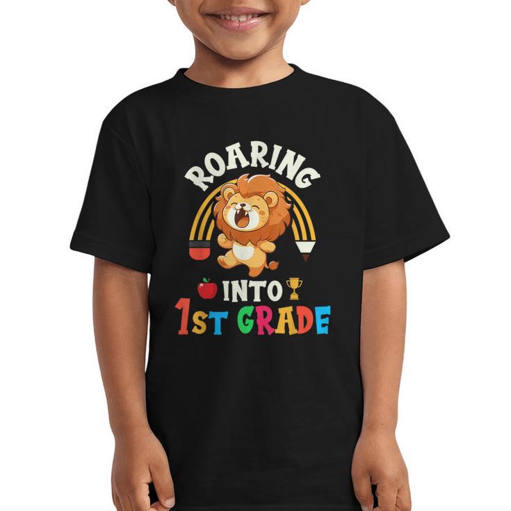 Roaring Into First Grade Lion 1st Grade Back To School Graphic Kid T-Shirt