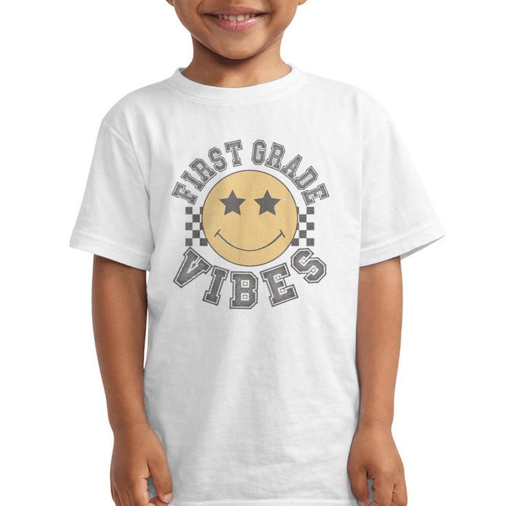 Retro First Grade Vibes Smile Face Back To School 1st Grade Graphic Kid T-Shirt